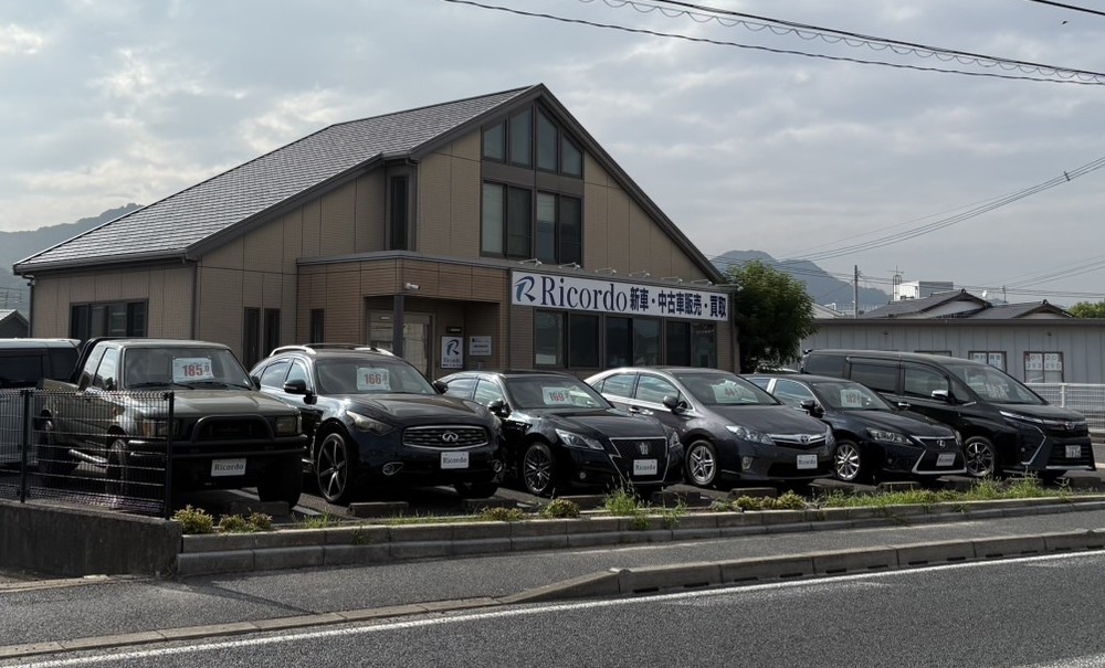 家族・仕事用も見つかる！ 安心と実用性重視の厳選中古車